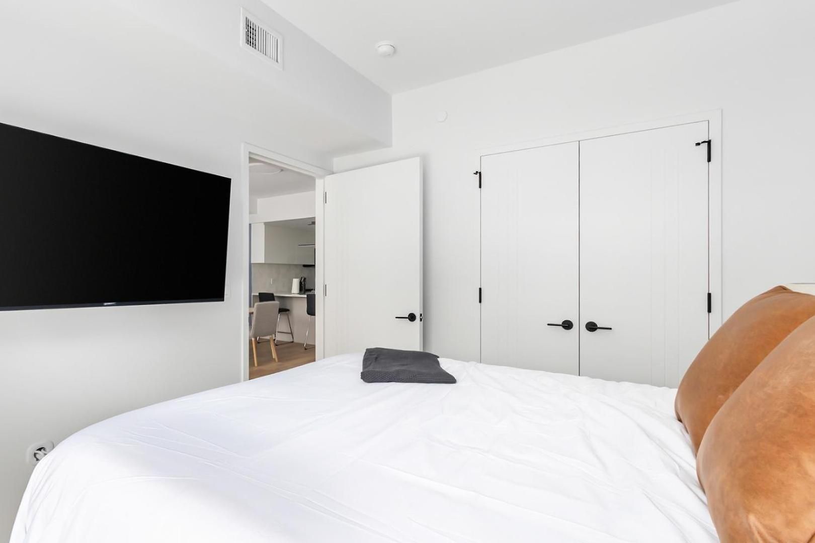 Apartment Landing Modern 2Bd Rooftop Lounge Gym *