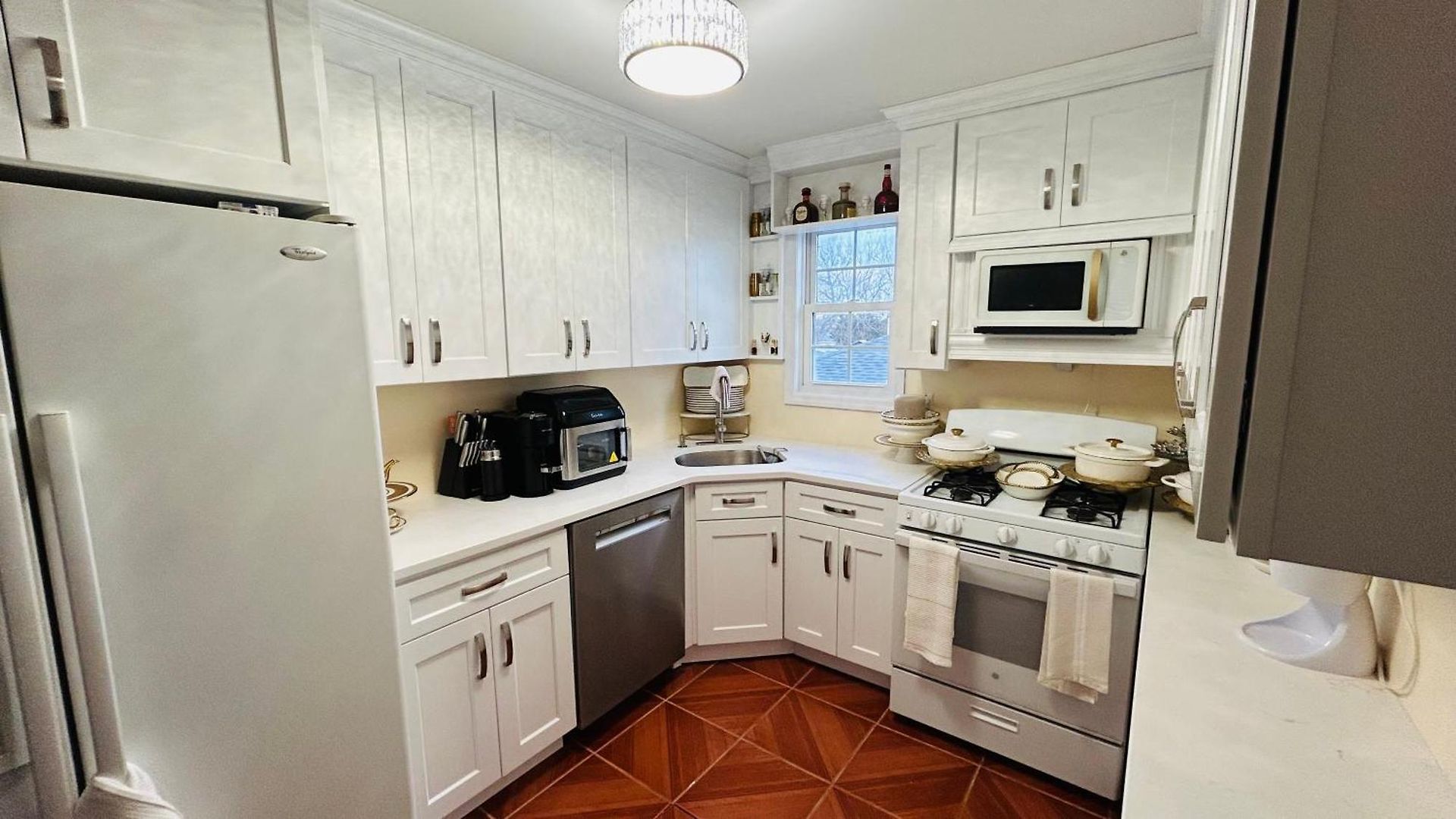 Casseus J Legacy Apartment *