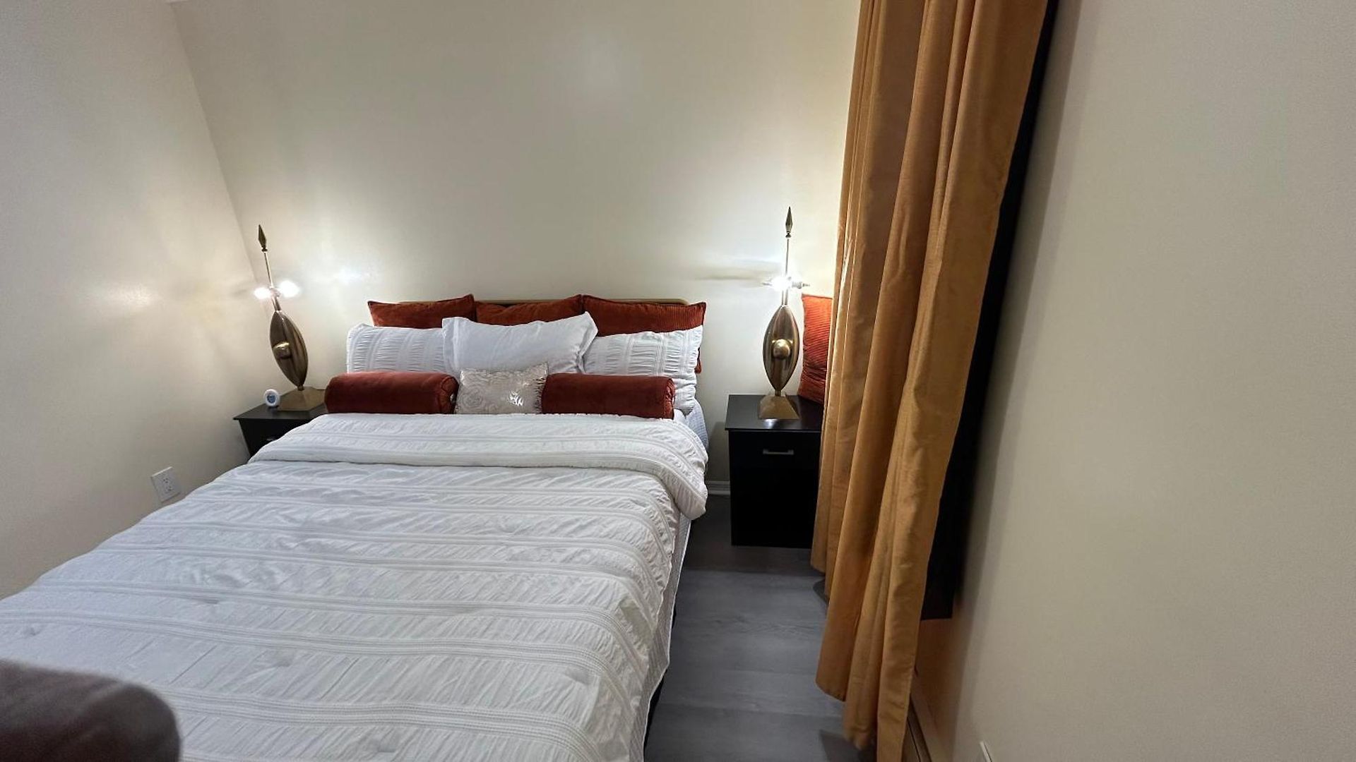 Casseus J Legacy Apartment *