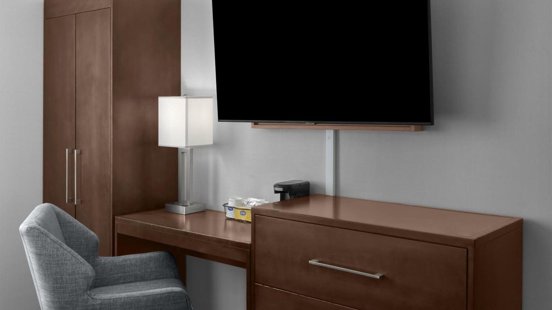 Hampton Manhattan Grand 3*