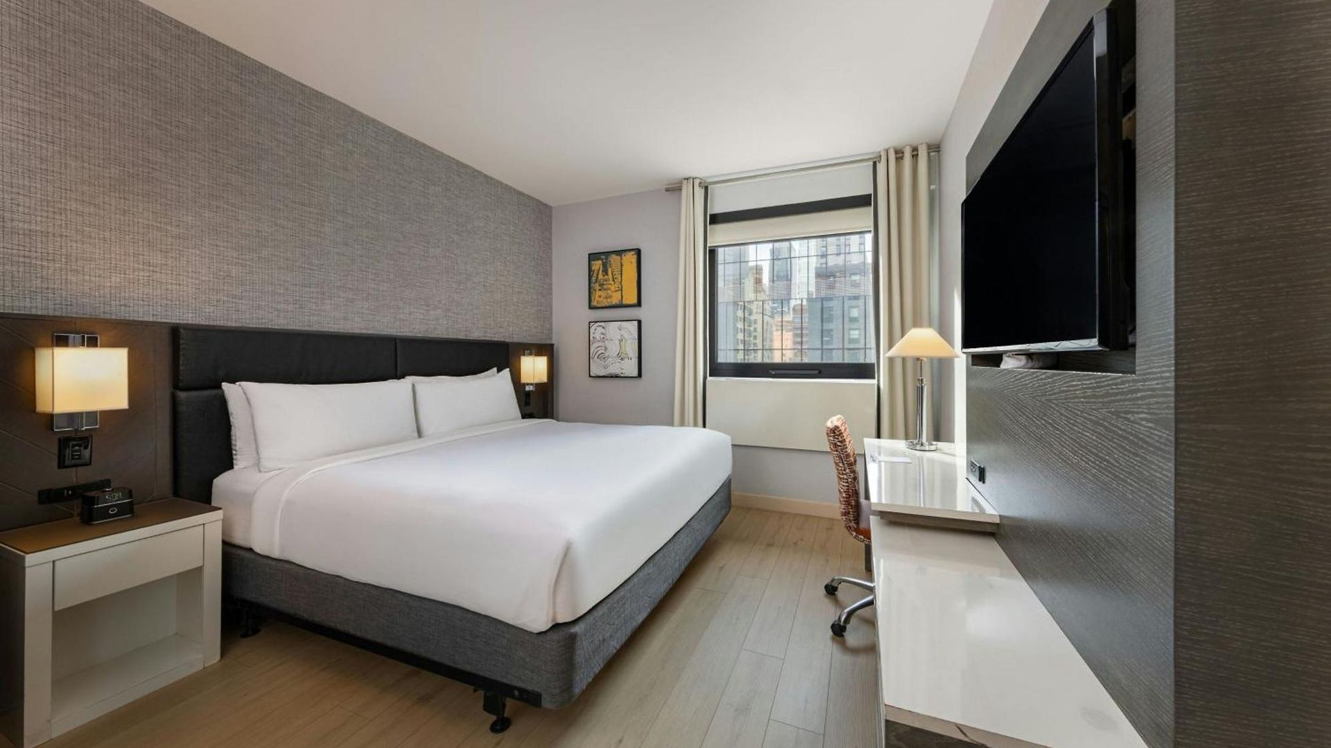 Four Points By Sheraton Manhattan Midtown West Hotel 4*