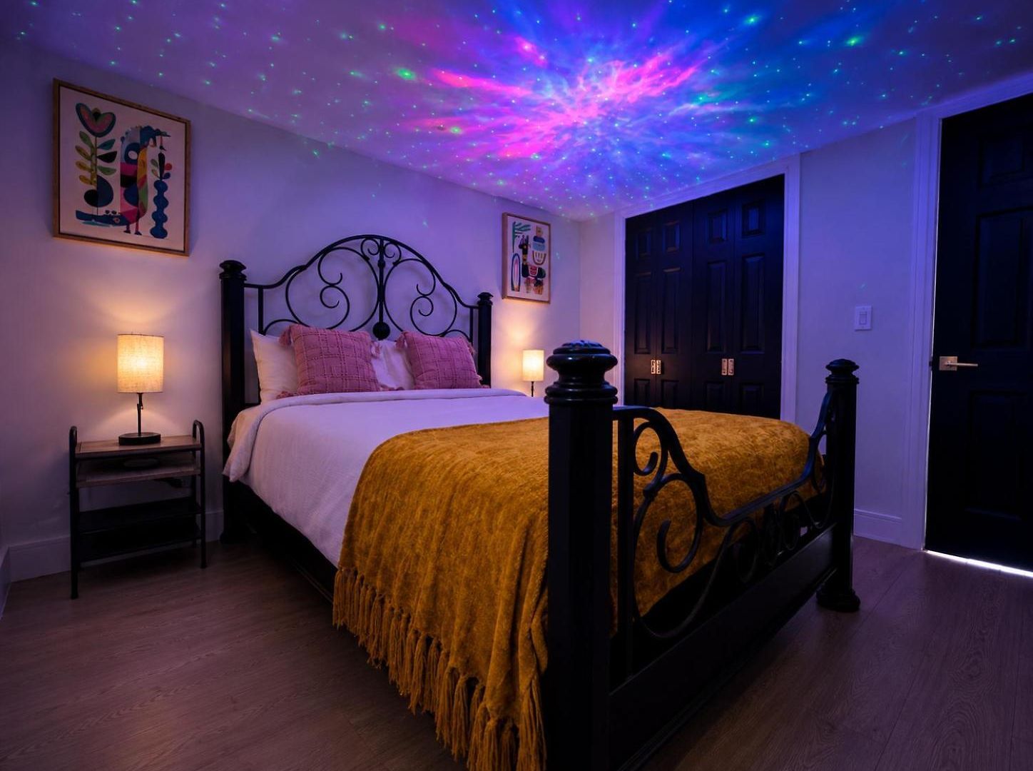 Great Location With Parking, 10 Min To Lga & Subway Homestay *