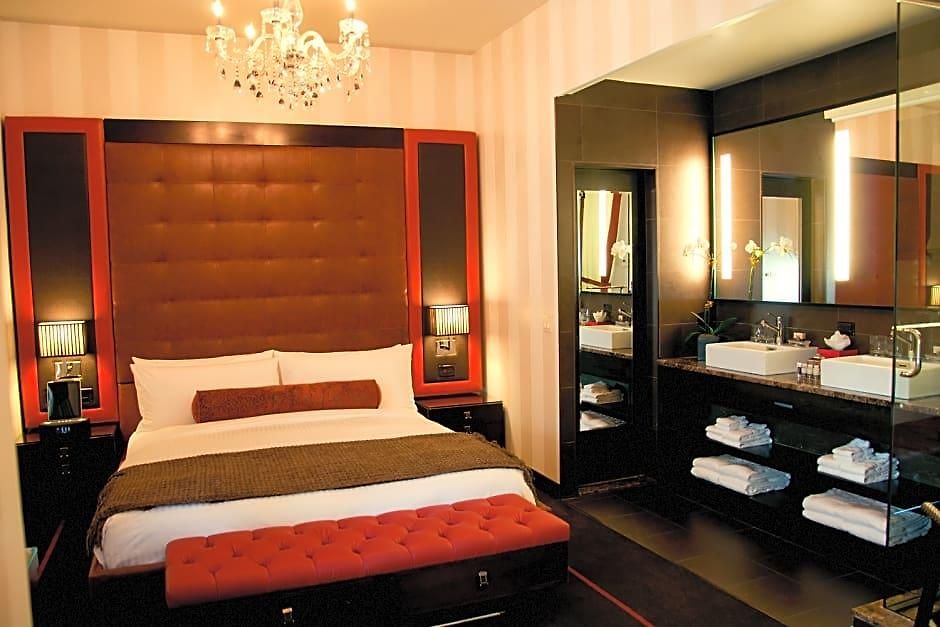 Hotel Sanctuary 4*