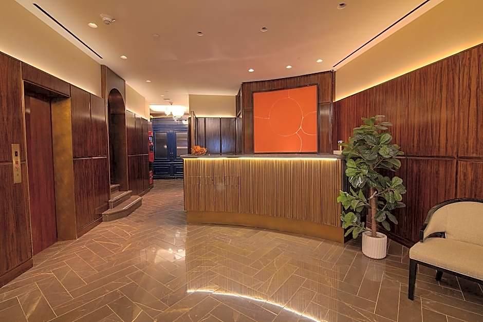 The Iroquois Times Square, A Small Luxury Hotel New York