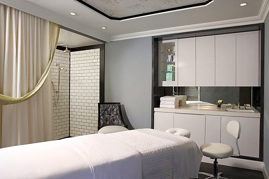 Hotel The Surrey, A Corinthia 5*
