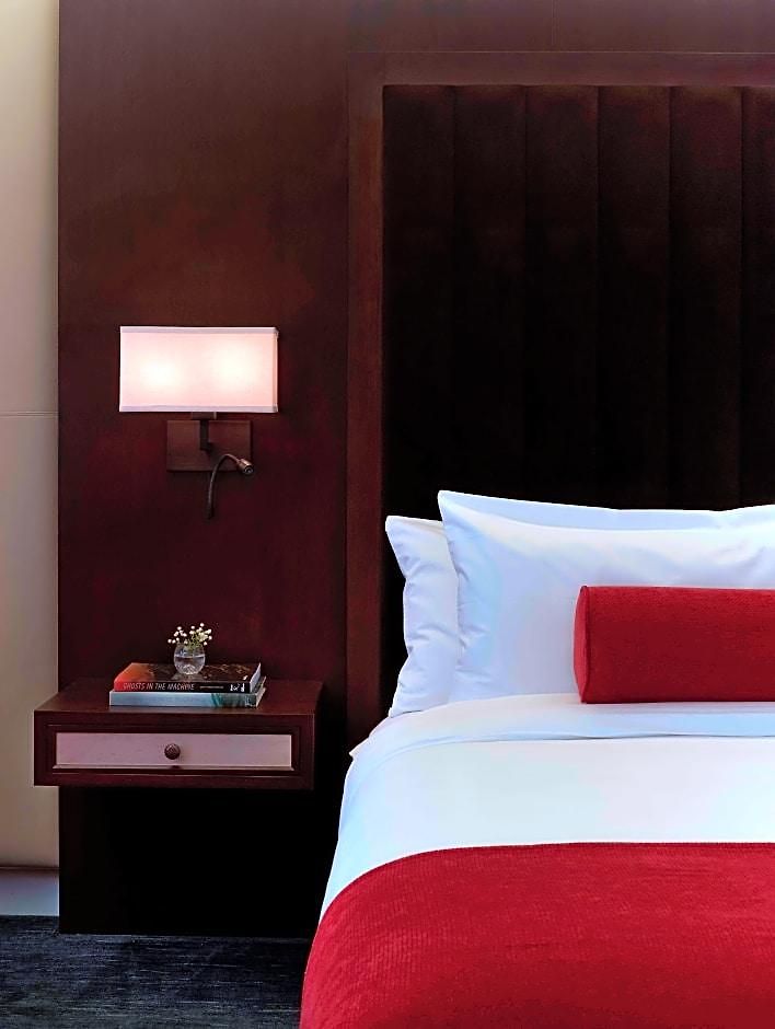 Lexington Plaza Hotel