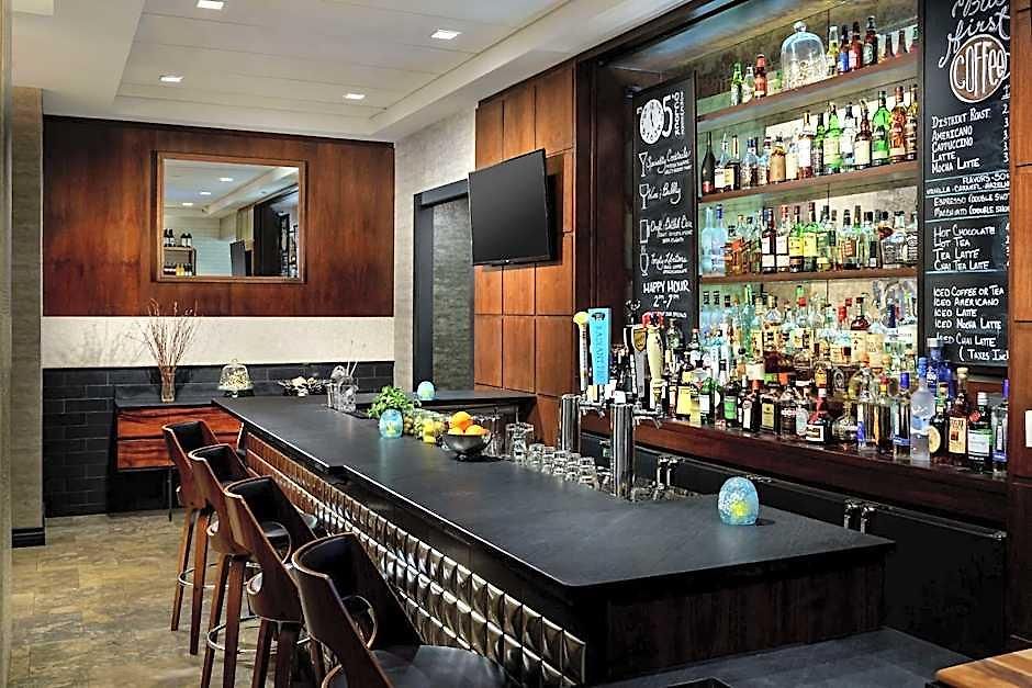 Hotel Distrikt City, Tapestry Collection By Hilton 4*