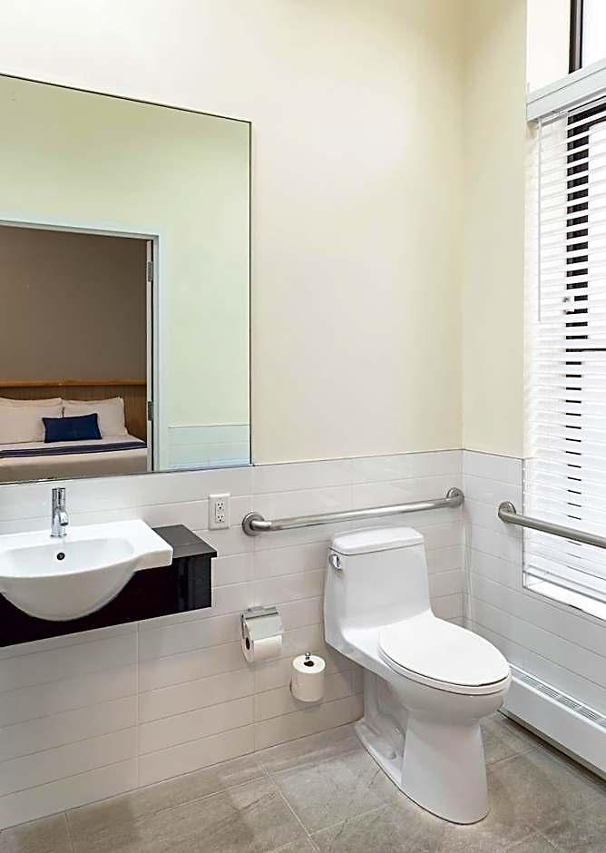 Hotel Americana 2*