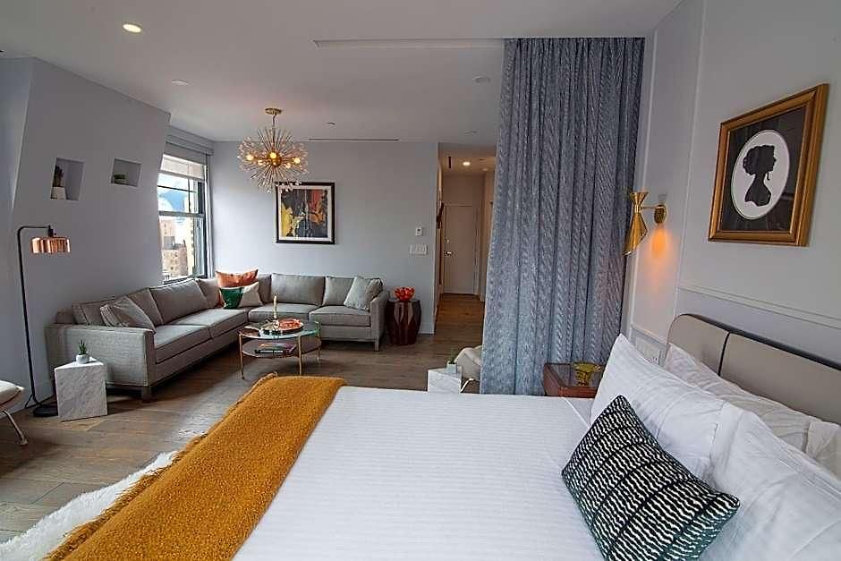 Belleclaire Park, A Small Luxury