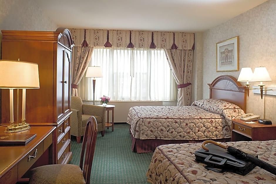 Travel - Midtown Manhattan Hotel