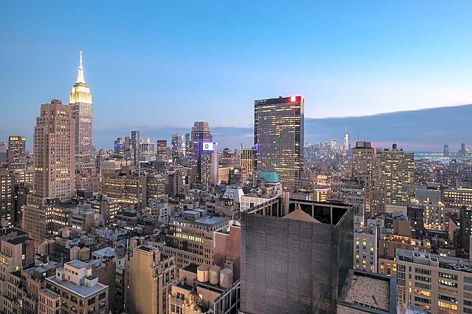 Hotel Aliz Times Square 4*