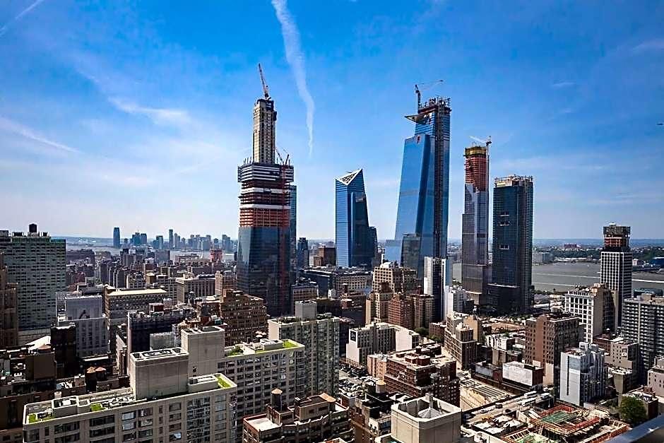 Aliz Times Square 4*
