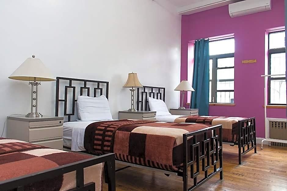 Hostel Ny Moore