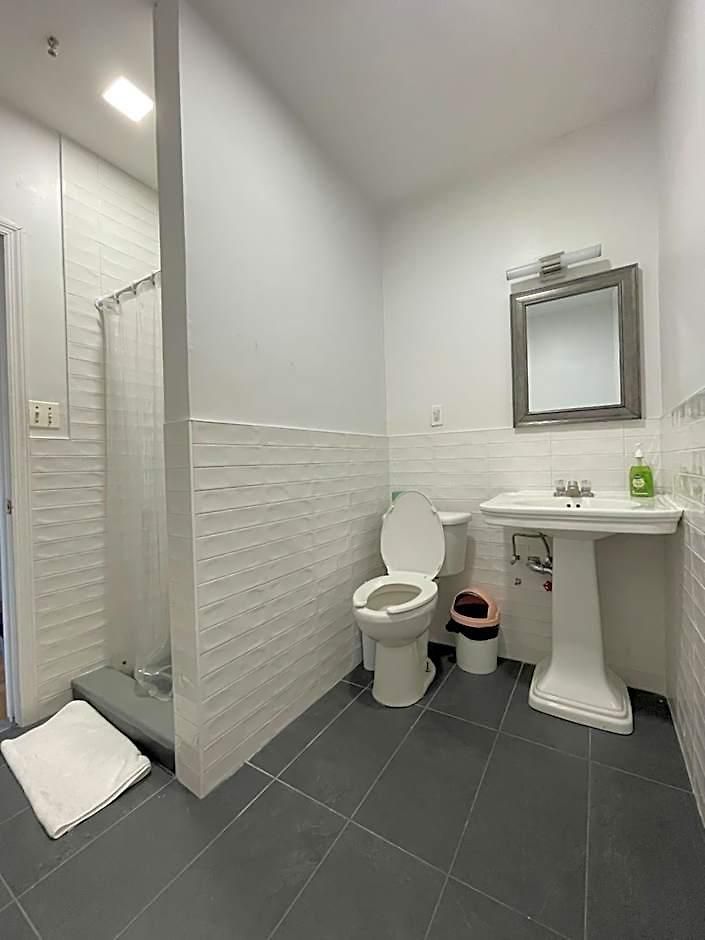 Hostel Ny Moore *