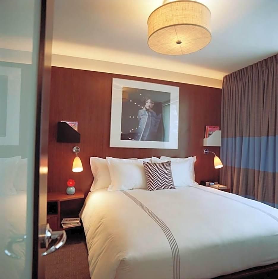 Hotel 6 Columbus Park New York