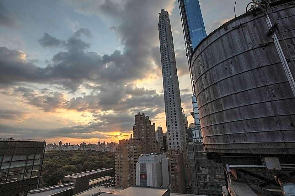 6 Columbus Park Hotel 4*