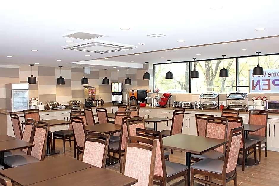 Ramada By Wyndham Bronx Terminal Hotel New York