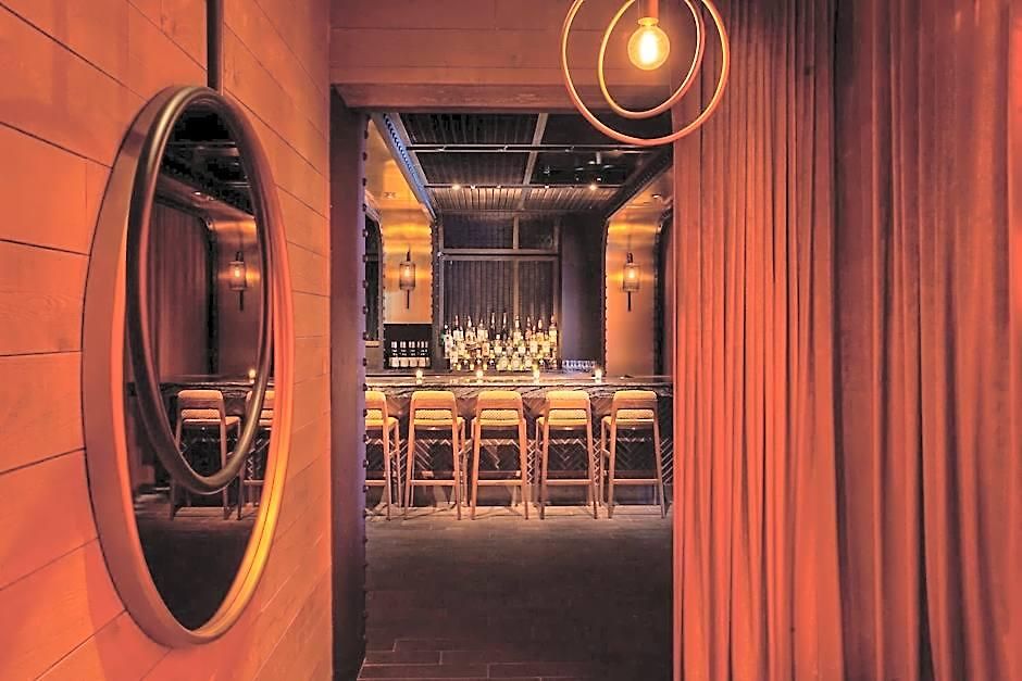 Moxy Nyc Times Square New York