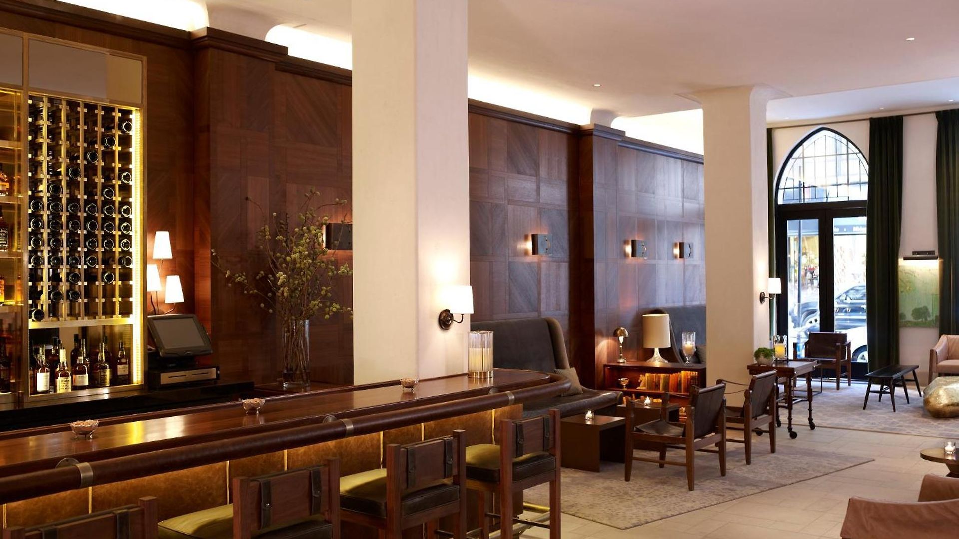 Refinery - Hotel 5*