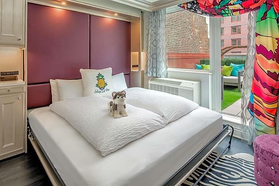 Staypineapple, An Artful Hotel, Midtown 4* New York