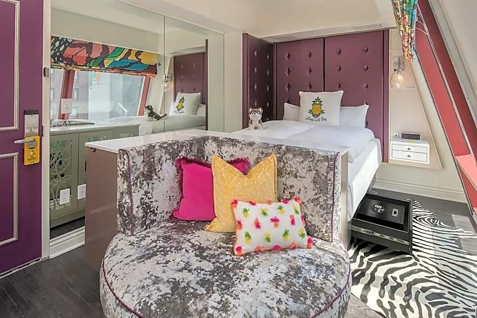 Staypineapple, An Artful Hotel, Midtown