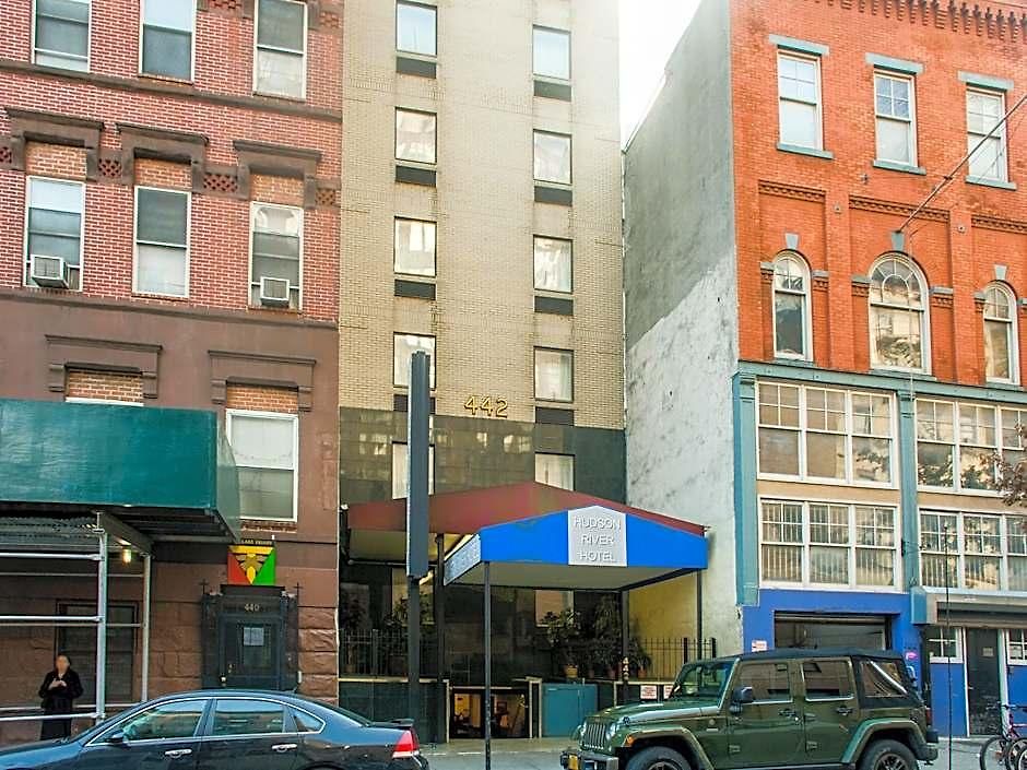 Hudson River Hotel