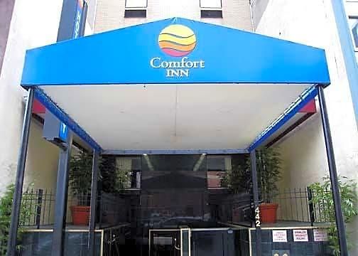 Hudson River Hotel 3*
