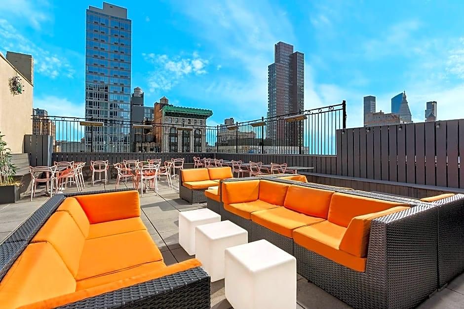 Nyma, The Manhattan Hotel 4*