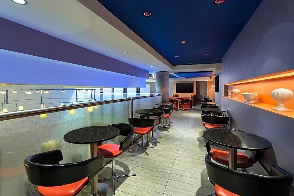 Nyma, The Manhattan Hotel