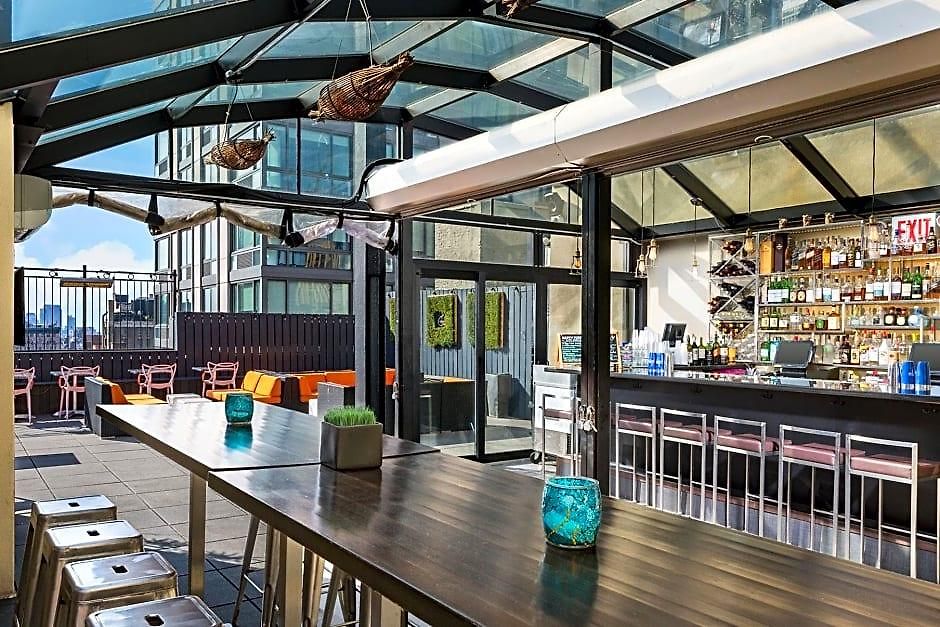 Nyma, The Manhattan Hotel 4*