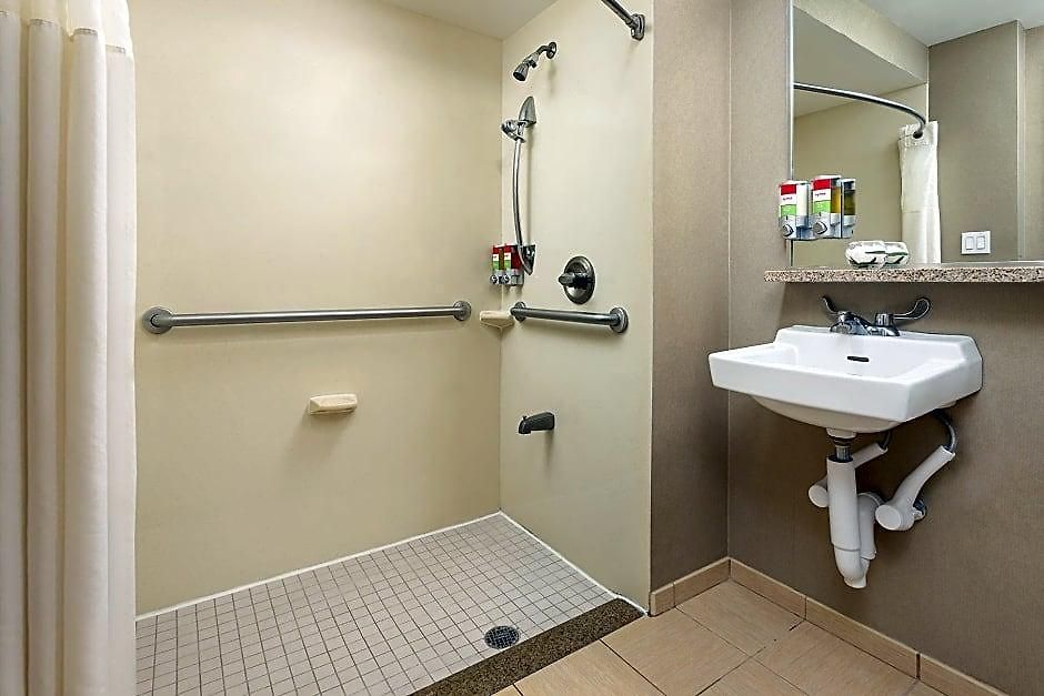 Nyma, The Manhattan Hotel 4*