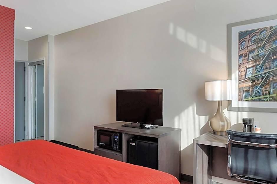 Comfort & Near Stadium Hotel 4*