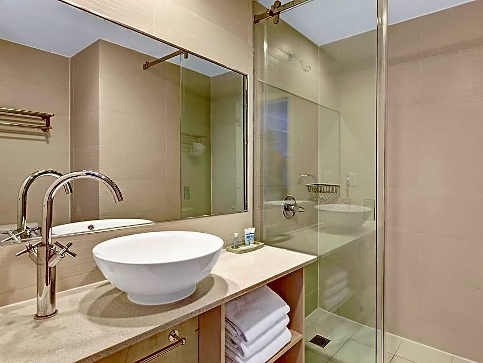 Hotel Wyndham Garden Long Island 3*