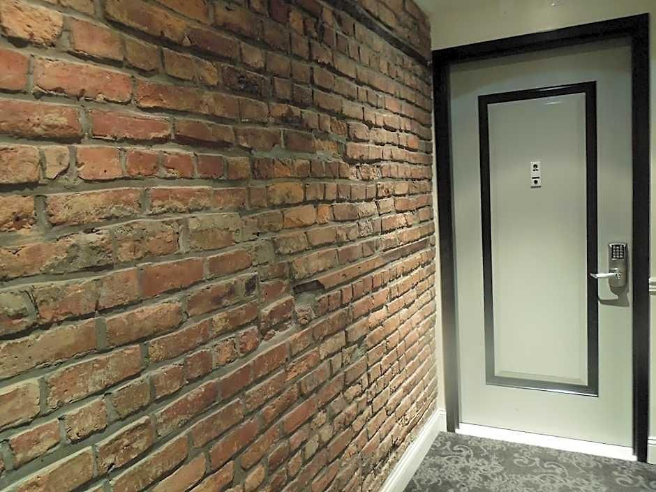 Hotel East Village 3*