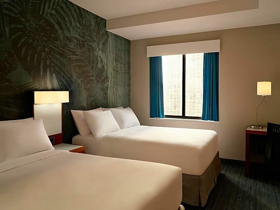 Courtyard By Marriott Downtown Manhattan/world Trade Center Area