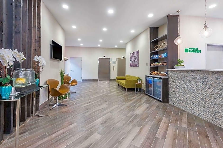 Wyndham Garden Laguardia South Hotel