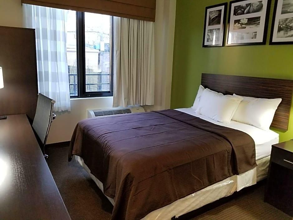 Hotel Hillside