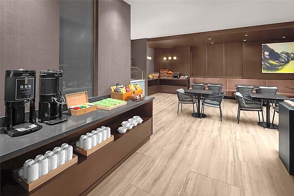 Hotel Hilton Brooklyn - Newly Renovated