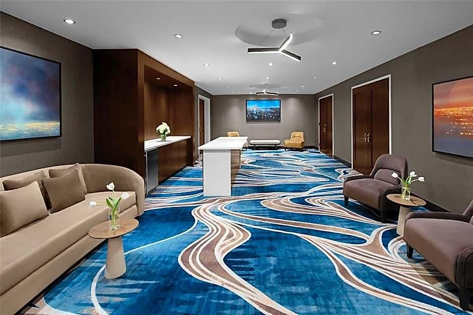 Hilton Brooklyn - Newly Renovated Hotel