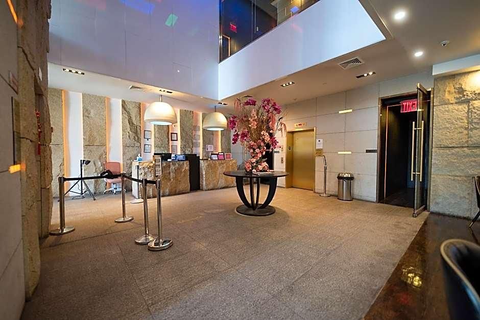 Hotel The One Boutique 3*