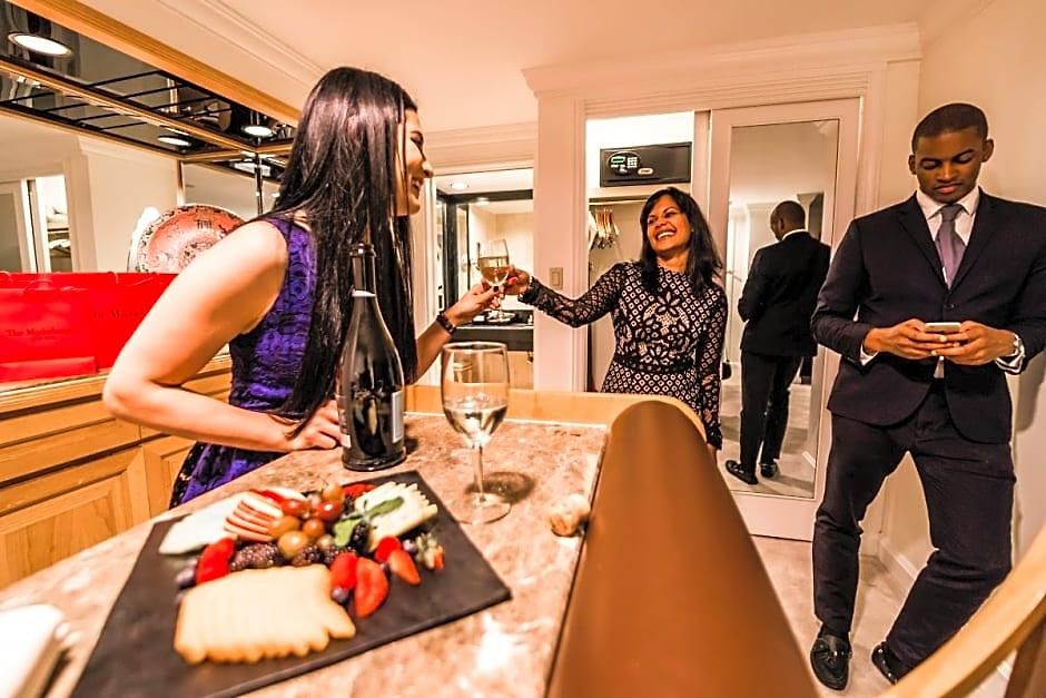 The Michelangelo Hotel 4*