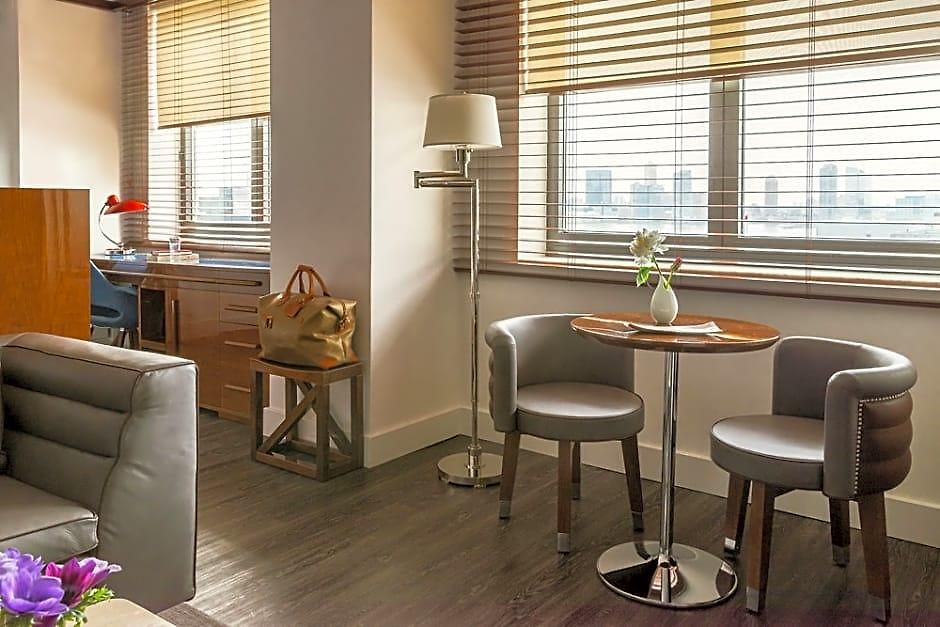 Hugo Hotel 4*
