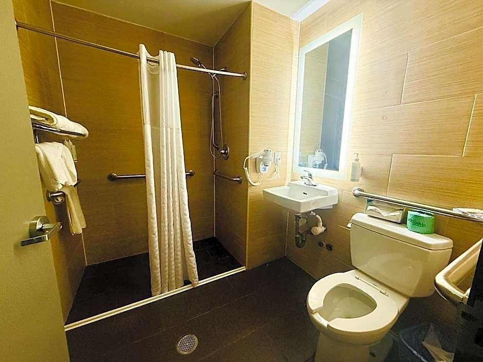 Days By Wyndham Brooklyn Borough Park 3*
