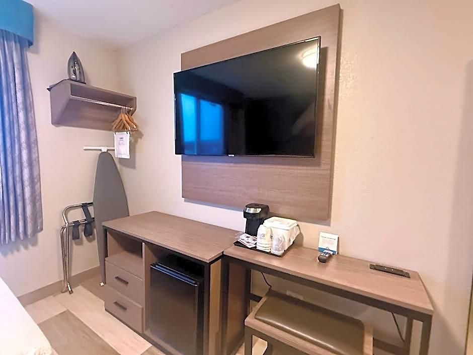 Days By Wyndham Brooklyn Borough Park Hotel New York