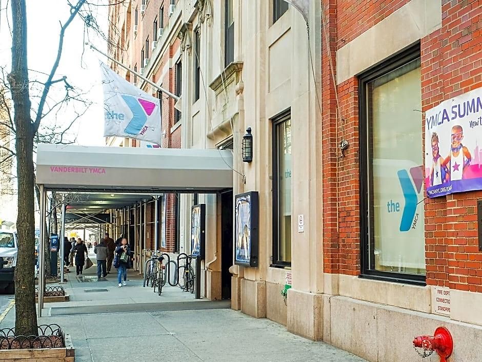 Vanderbilt Ymca Hostel *
