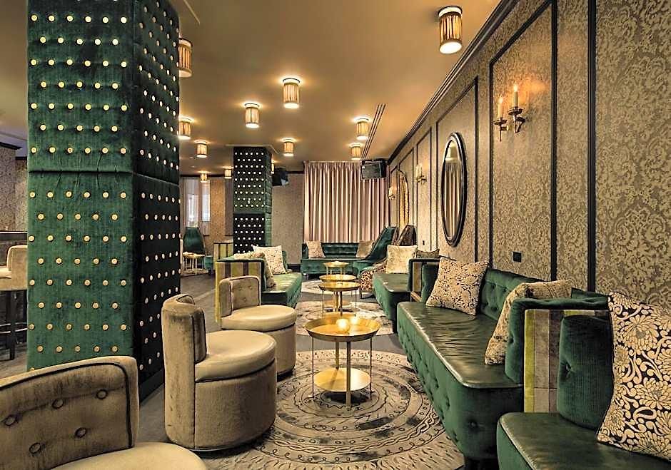 Dream Midtown, By Hyatt New York
