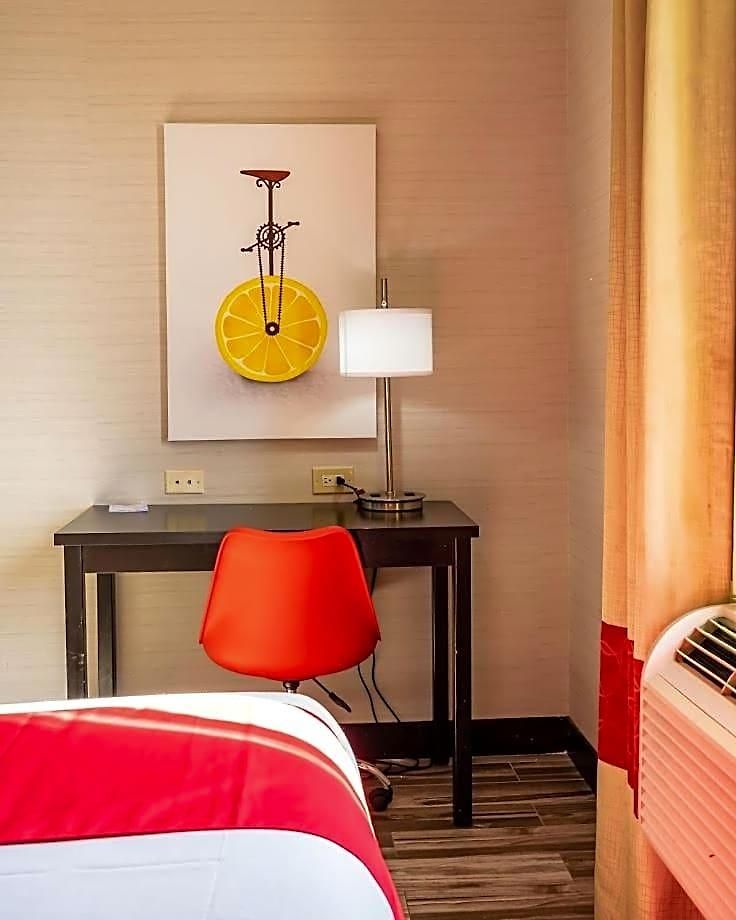 Howard Johnson By Wyndham Jamaica Ny Near Airtrain Jfk Hotel New York