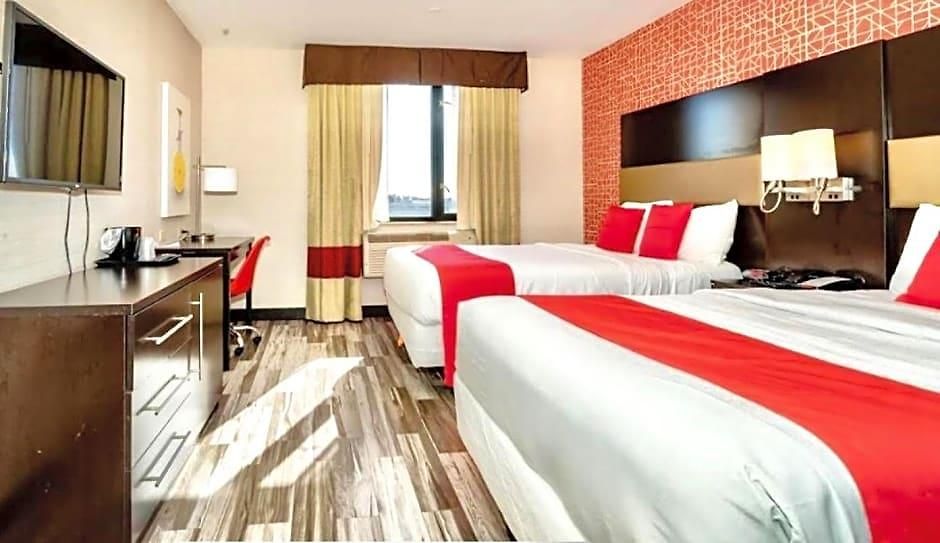 Hotel Howard Johnson By Wyndham Jamaica Ny Near Airtrain Jfk 3*