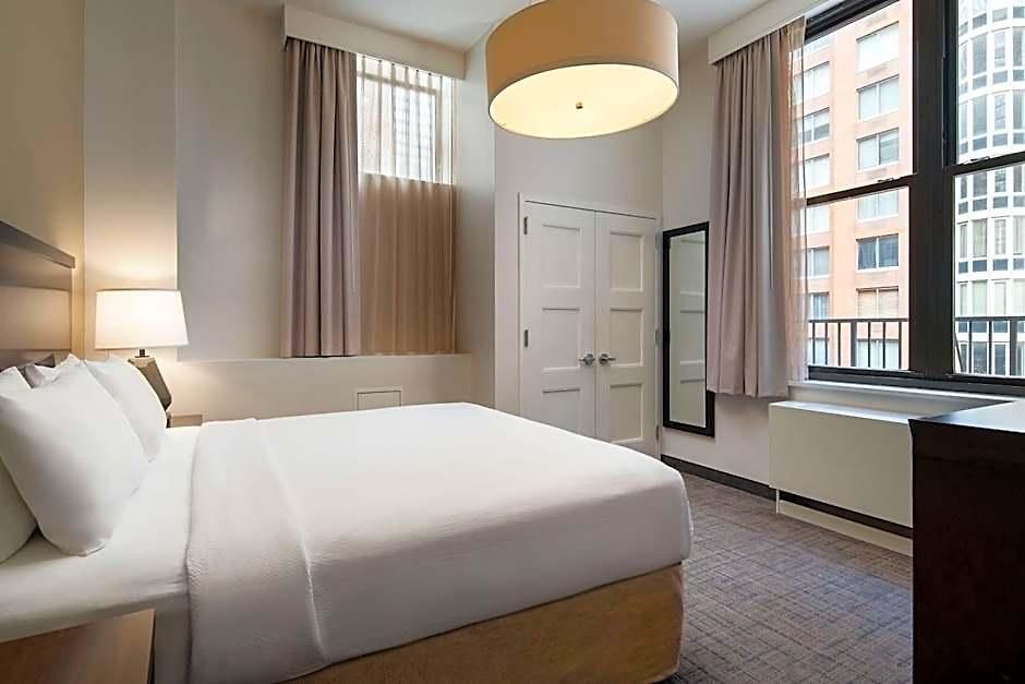 By Marriott Manhattan/ Midtown Eastside Hotel