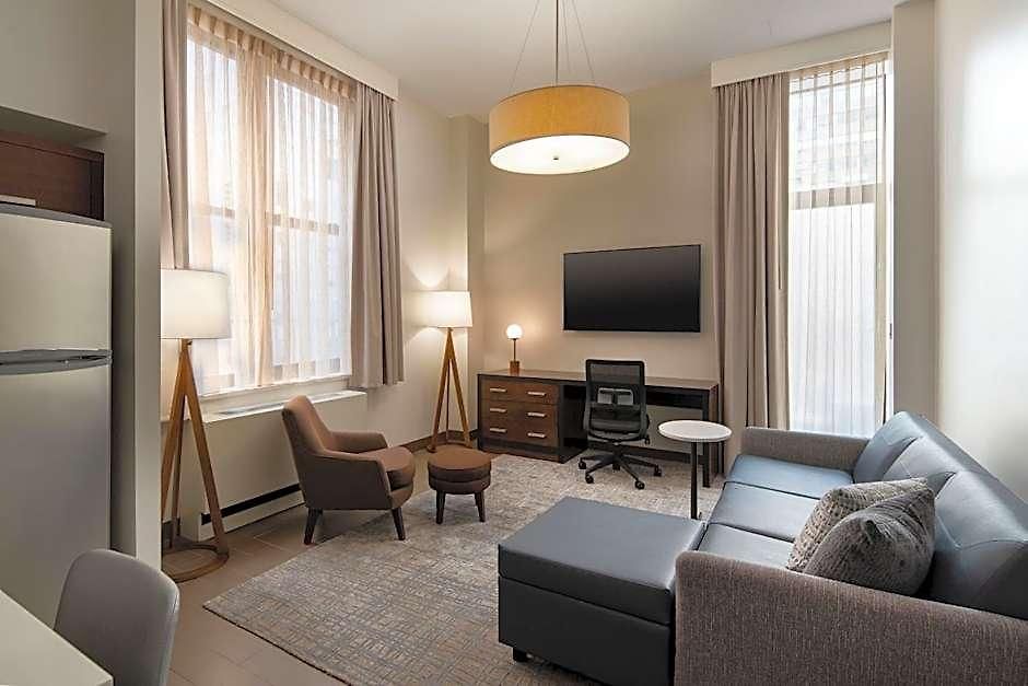 Hotel By Marriott Manhattan/ Midtown Eastside 4*
